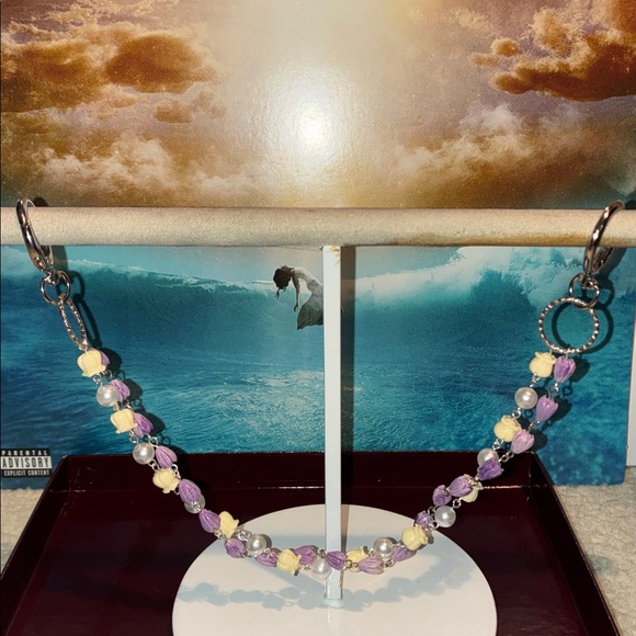 Hawaiian Purse Lei Chain - Picture 2 of 2